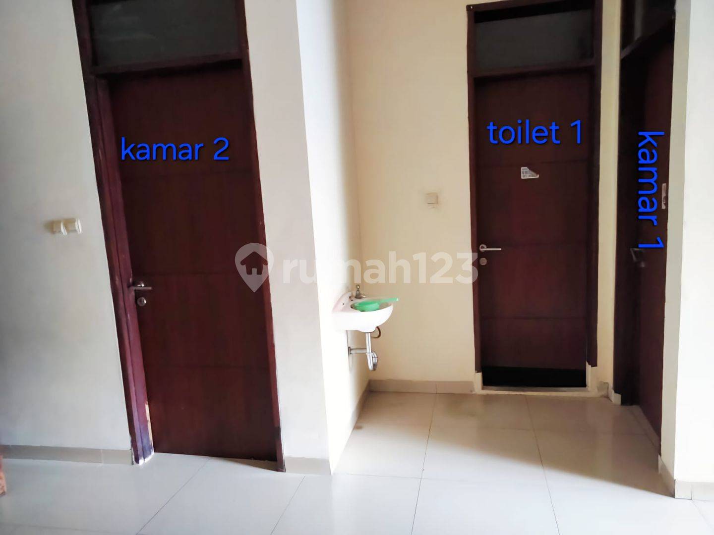 3-Bedroom House in Antapani with Parking and Laundry Area