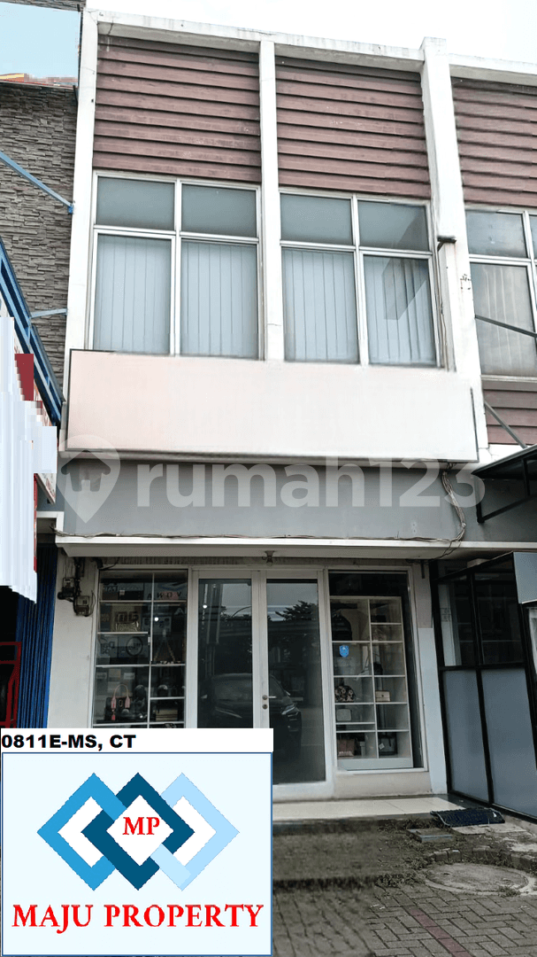 Ruko in Cibubur - Comfortable Commercial Shophouse with Convenient Location