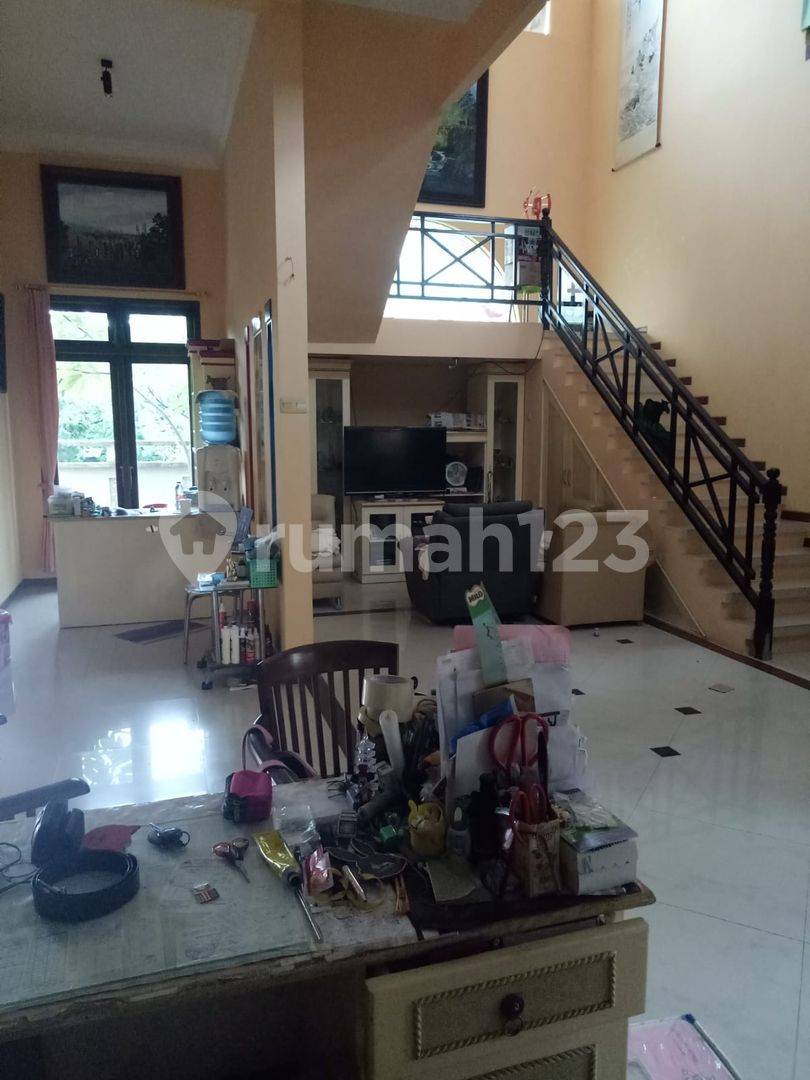 Villa Puncak Tidar - 2-Story House with 4 Bedrooms