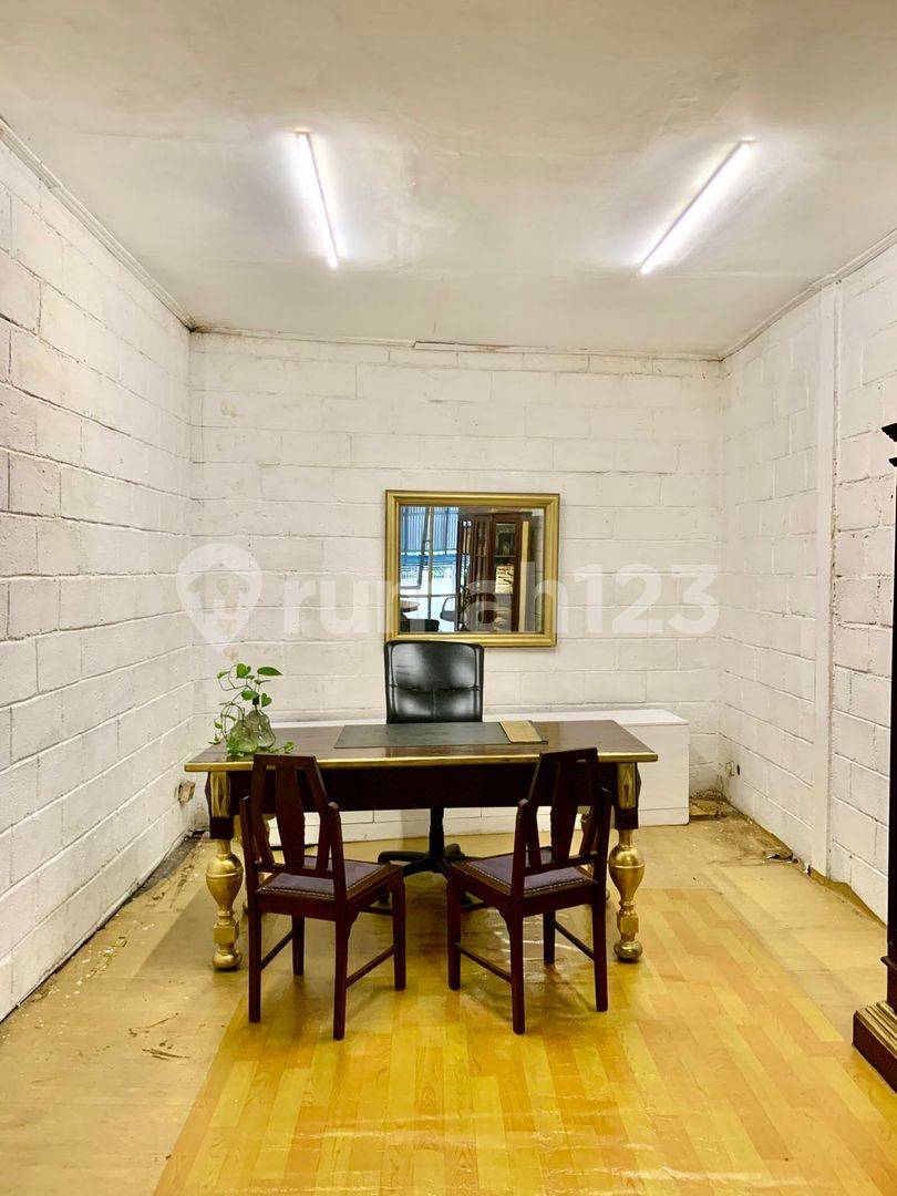 Business Space for Rent - Former Salon and Car Wash