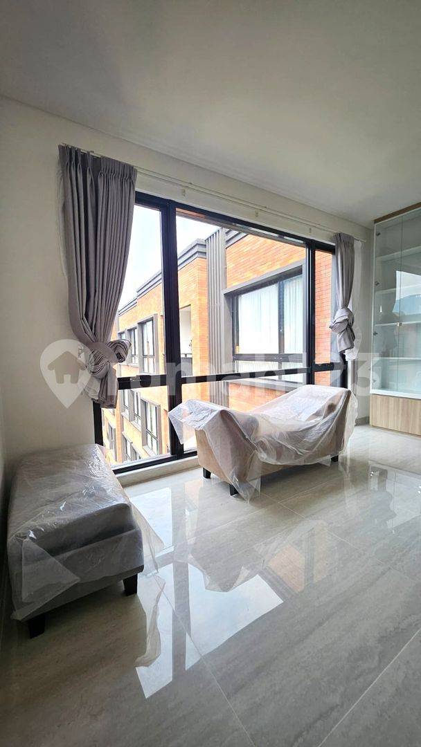 Top Floor Apartment with Pool View in Tower H, Fully Furnished