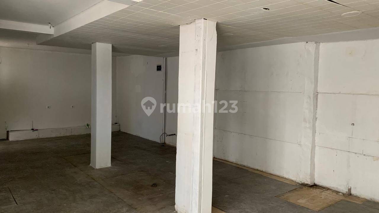 Ruko 1 Lantai Near Unpar Ciumbeluit - Commercial Space for Rent