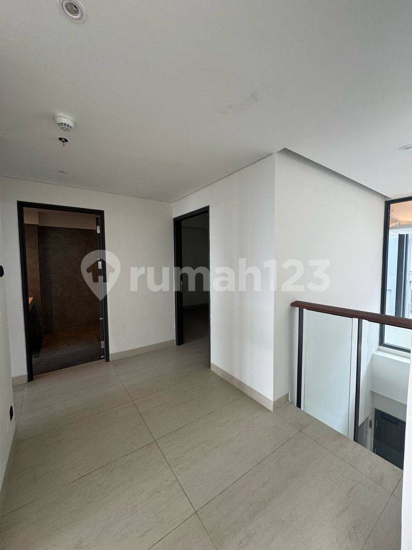 Penthouse Apartment in Carstensz, Gading Serpong