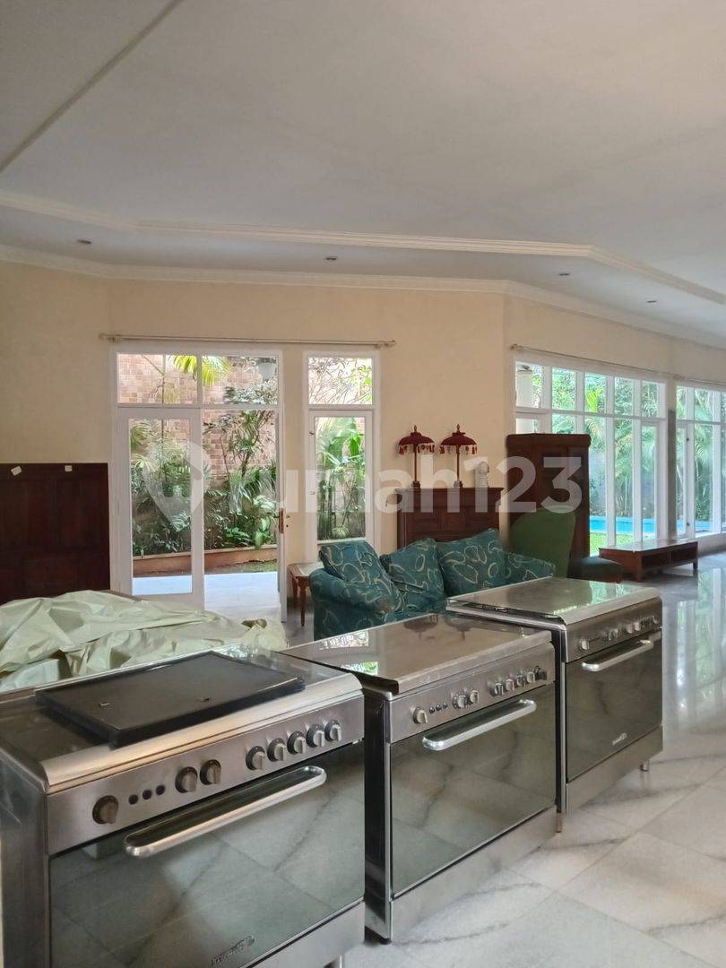 Beautiful Newly Renovated House in Jeruk Purut - Suitable for Office