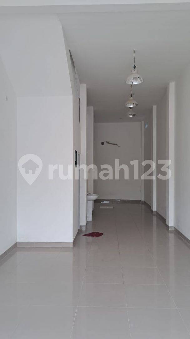 2-Story Commercial Shophouse in Citra 8, Fully Furnished