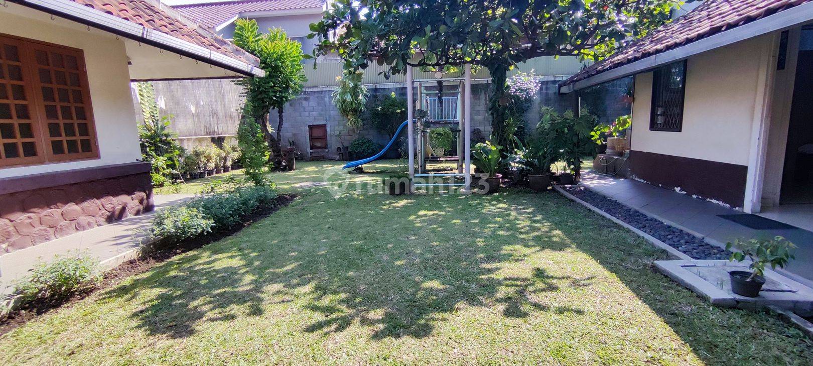Riau Area Rental Property with Garden and 24-Hour Security