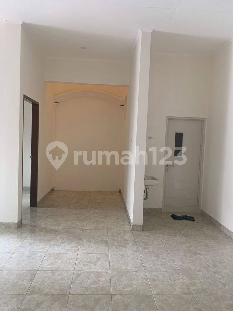 Flood-Free Strategic Location Property