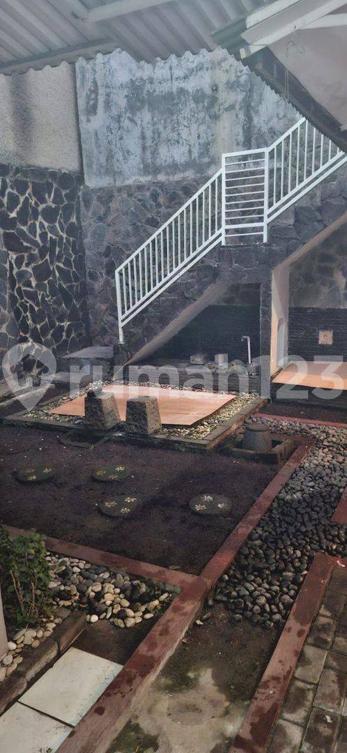 Ready to Move Semi-Furnished House in Jingga Negara