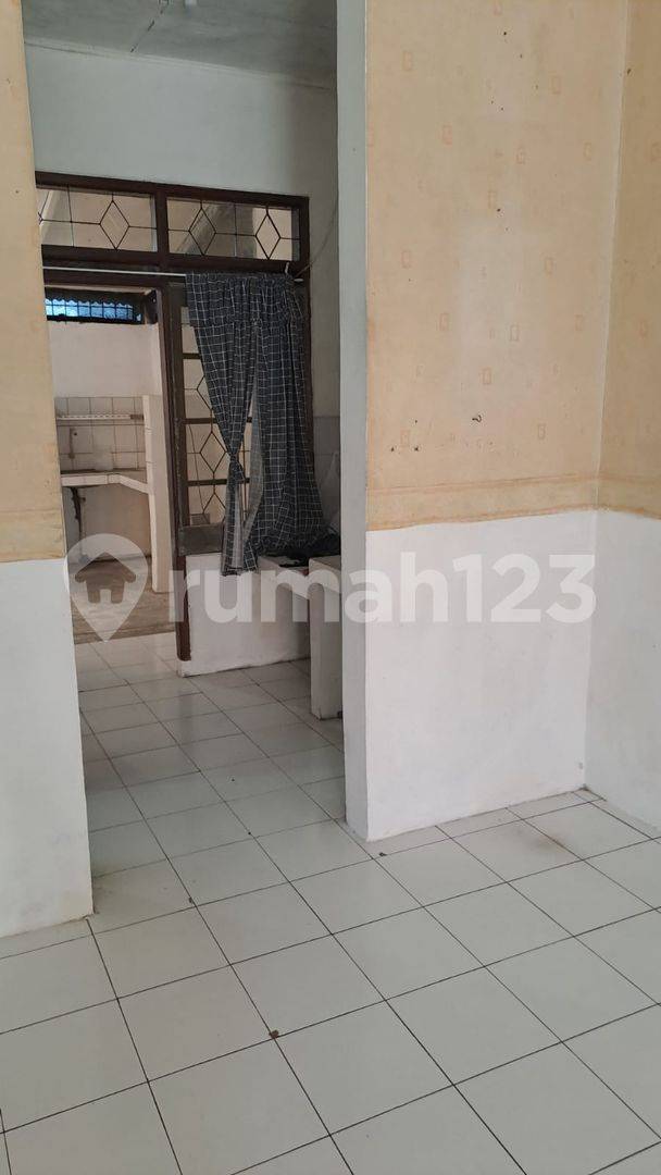 Cheap Ready-to-Move-In House in Taman Kopo Indah