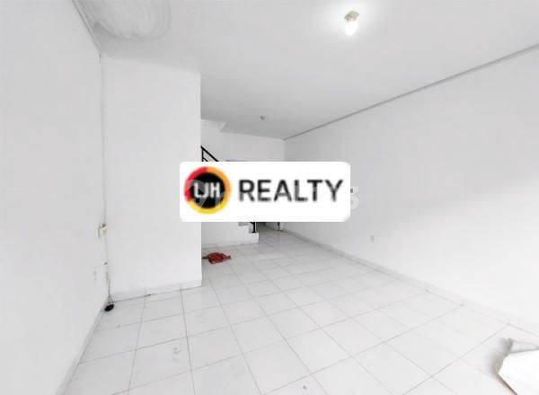 Townhouse in Tiban - 2 Bedrooms, Strategic Location
