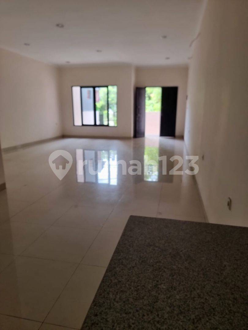 3-Story House in Kopyor Raya, Kelapa Gading - New Building, Business Potential