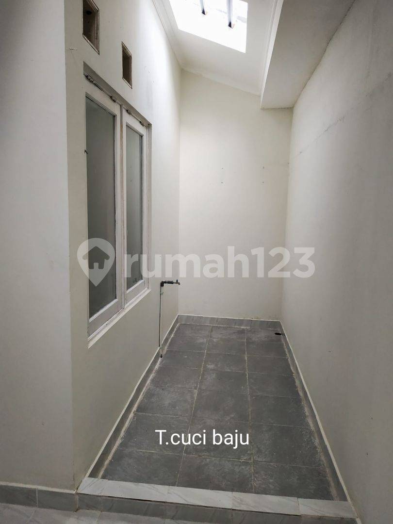 2-Bedroom House with Utilities, Garage, Low Electricity Consumption