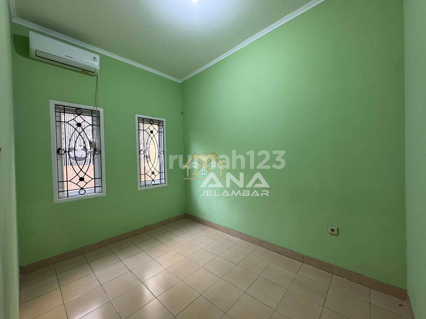 New Renovated 2-Story House in Jelambar, 6x10m, 3 Bedrooms, 2 Bathrooms