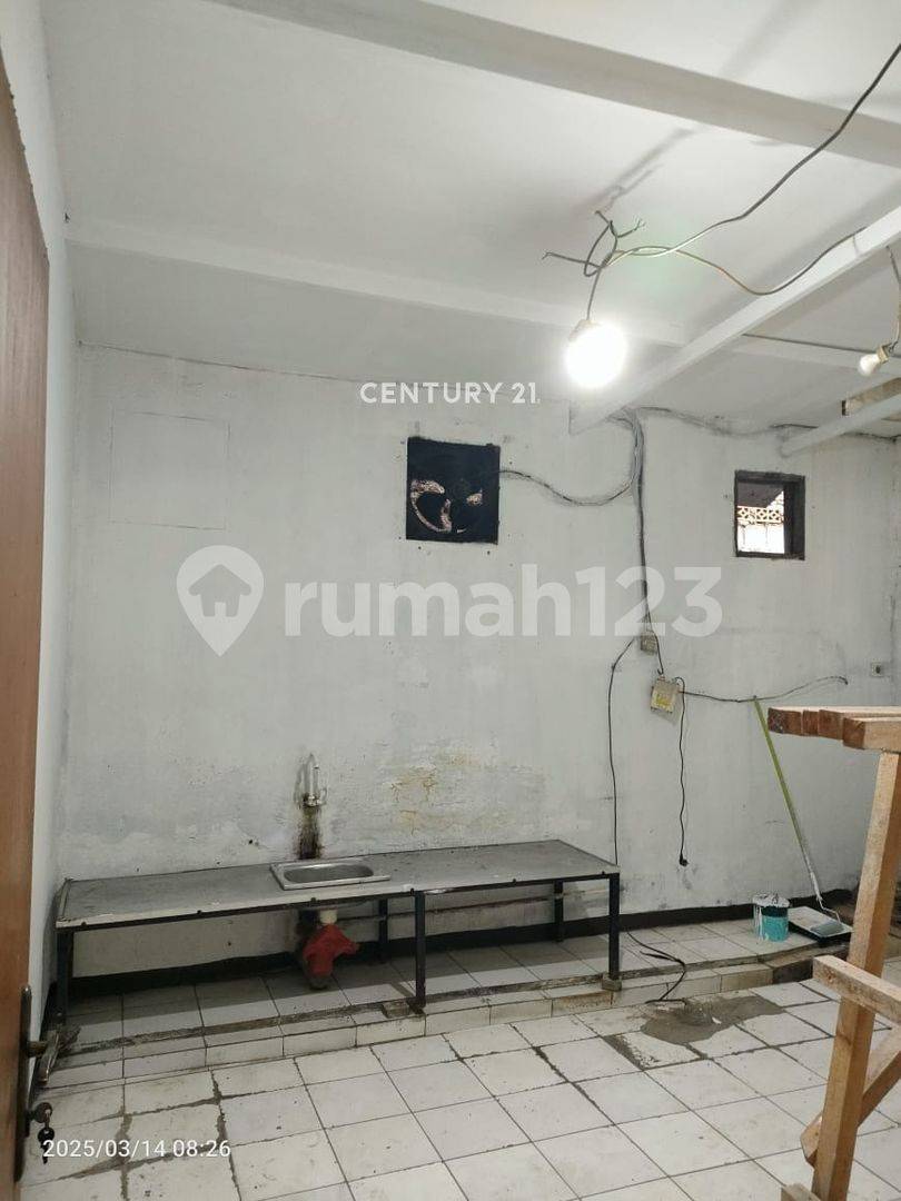 Taman Kopo Indah 3, Бандунгтегі 2 қабатты стратегиялық коммерциялық кеңістік