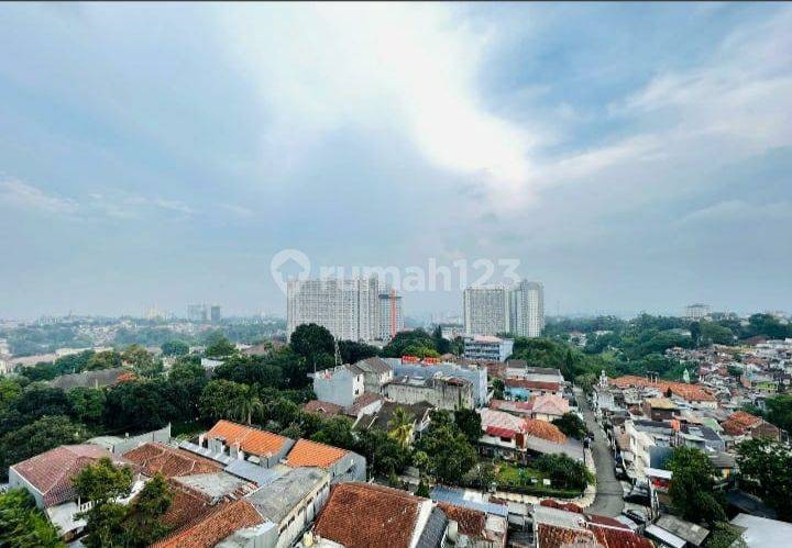 1 Bedroom Apartment Near Unpar with Cool Air and Culinary Spots