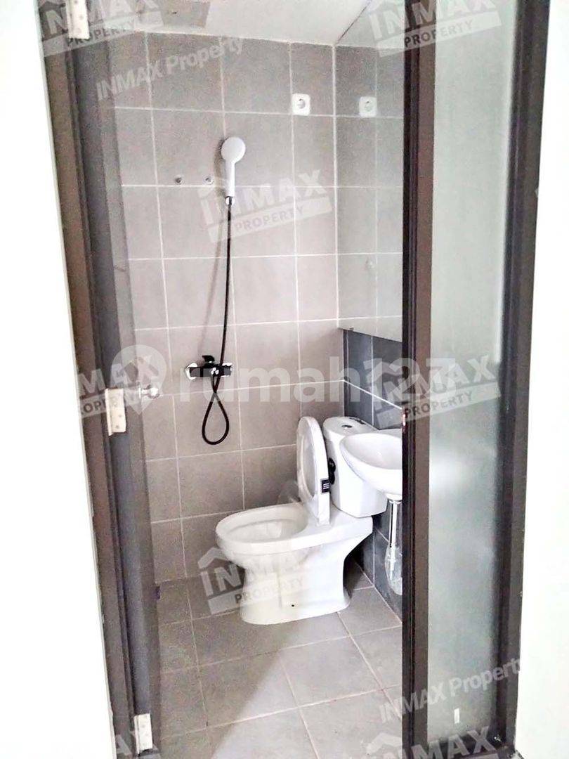 Minimalist New Building Small Apartment