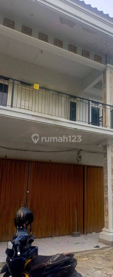 Стратегиялық Pondok Bambu орналасқан жердегі 2 қабатты коммерциялық кеңістік