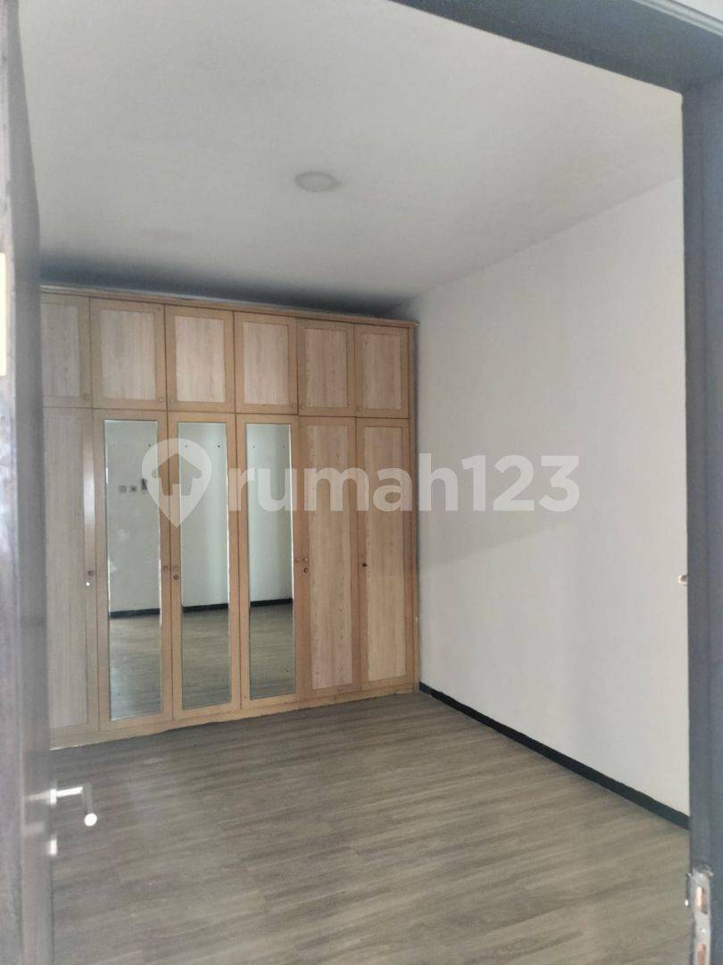 Spacious 2-Bedroom House with Modern Finishes