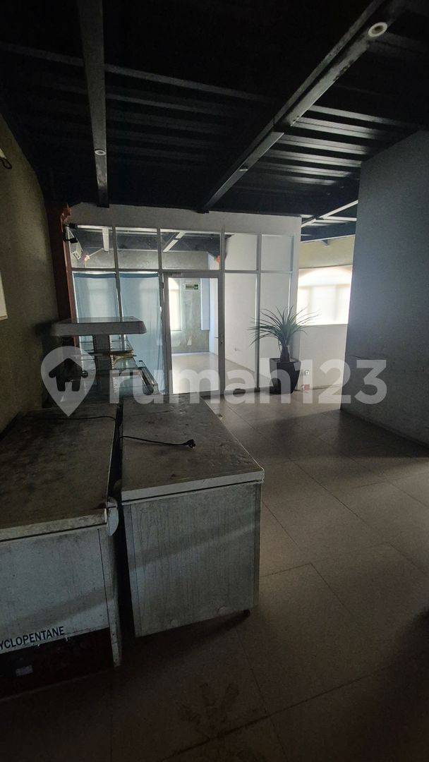 3.5 Story Commercial Shophouse with Extensive Facilities