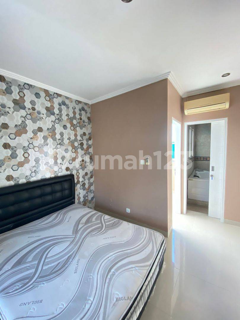Tropical 2-Story Villa in Premium Mertanadi, Kerobokan Location