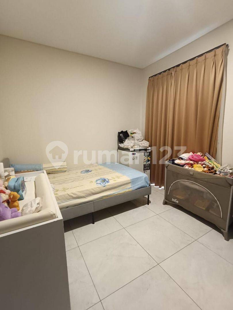 2-Story House with 3 Bedrooms, Fully Furnished