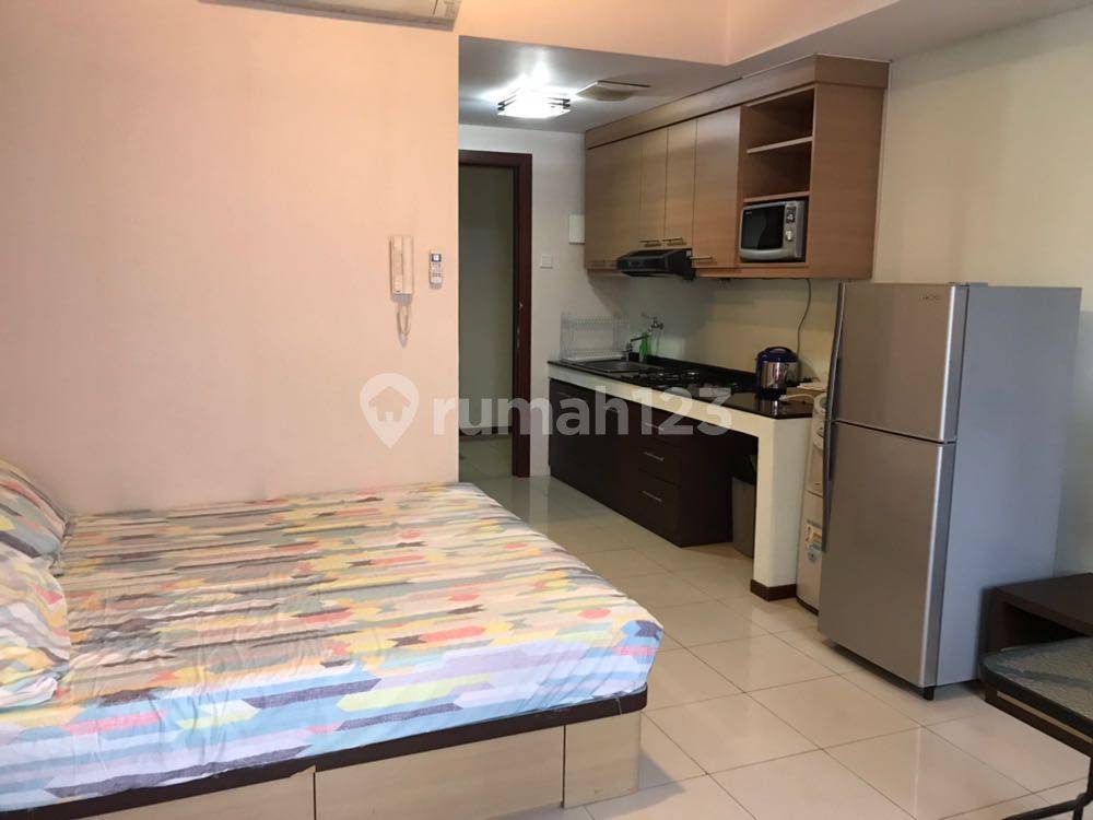 Studio Apartment at Royal Mediterania Garden, Tanjung Duren