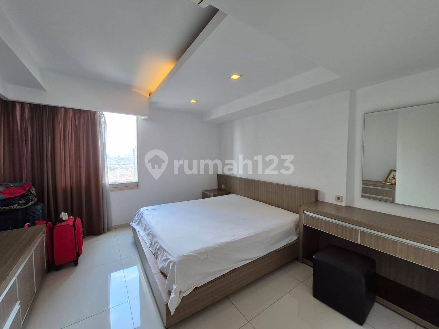 Luxurious Apartment in CBD Jakarta Barat, Near Universities and Hospitals