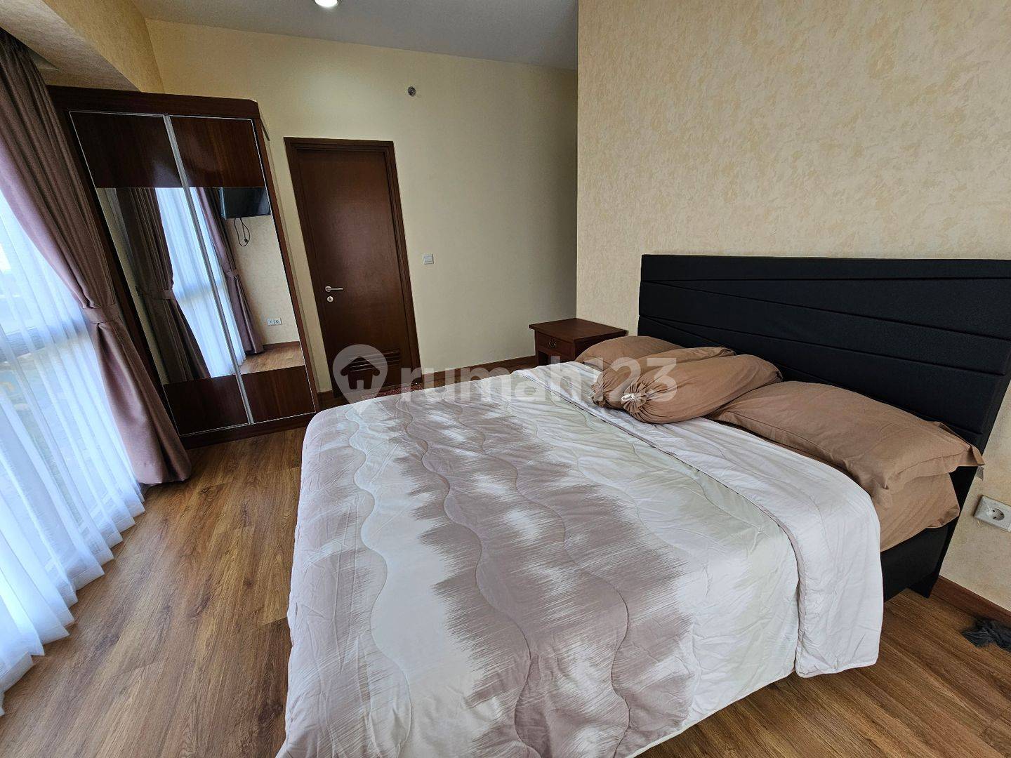M Town Residence 2-комнатная угловая квартира в Gading Serpong