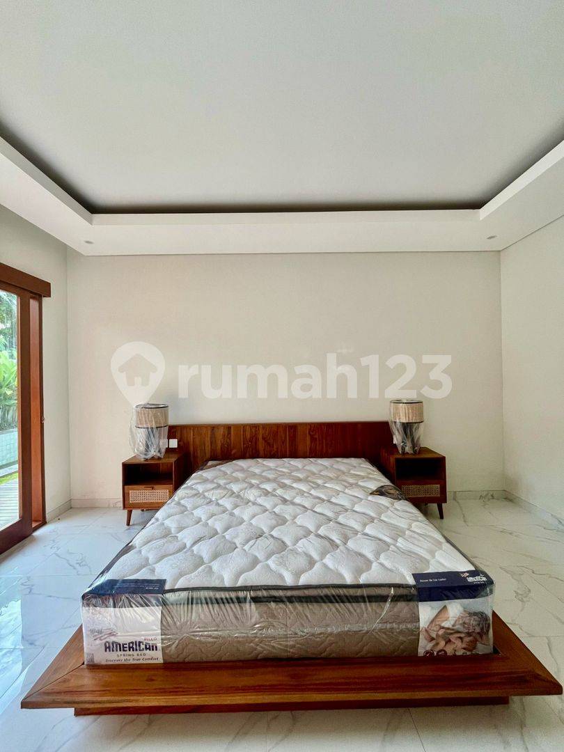 Modern Tropical Villa in Prime Seminyak Location