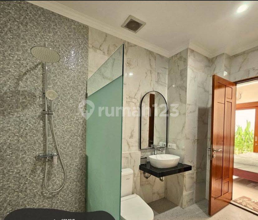 Luxury Villa in Seminyak - 4 Bedrooms, Private Pool, Strategic Location