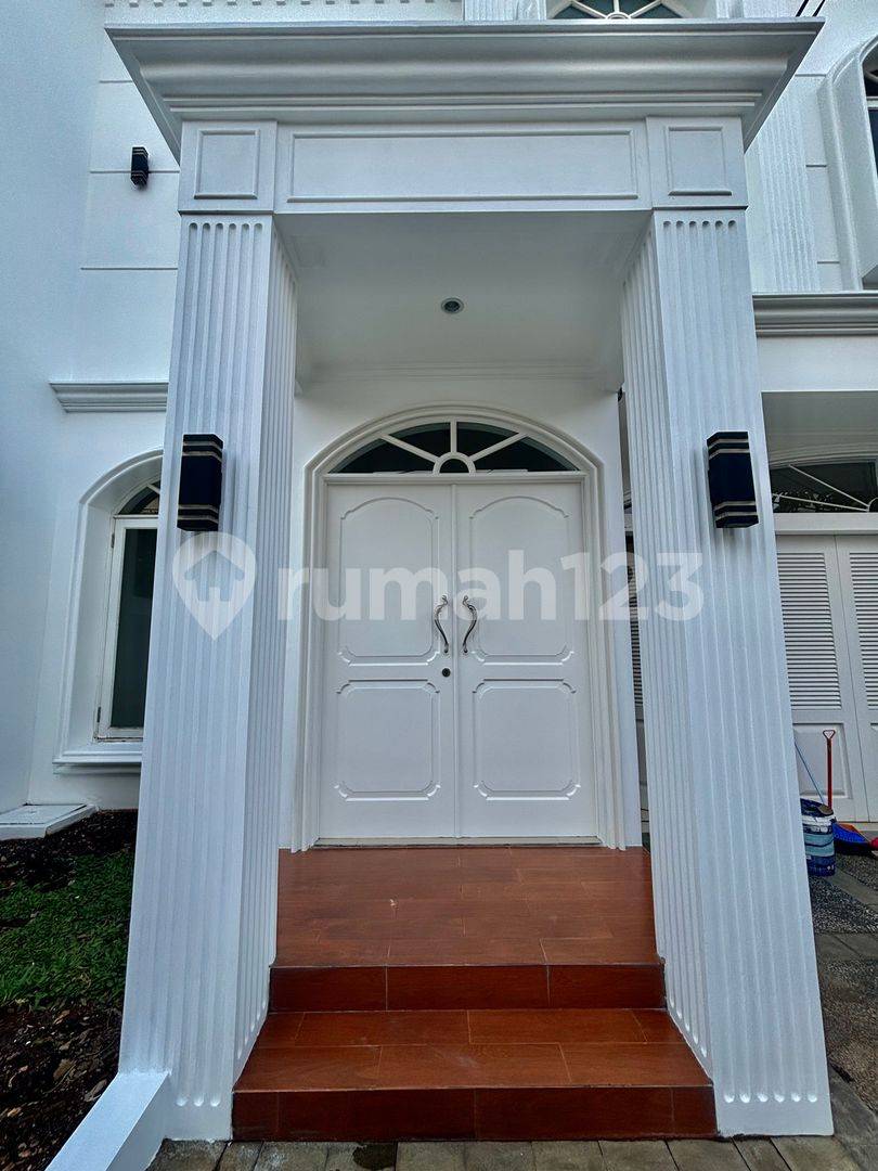 Spacious 4-Bedroom House in Kalibata, South Jakarta