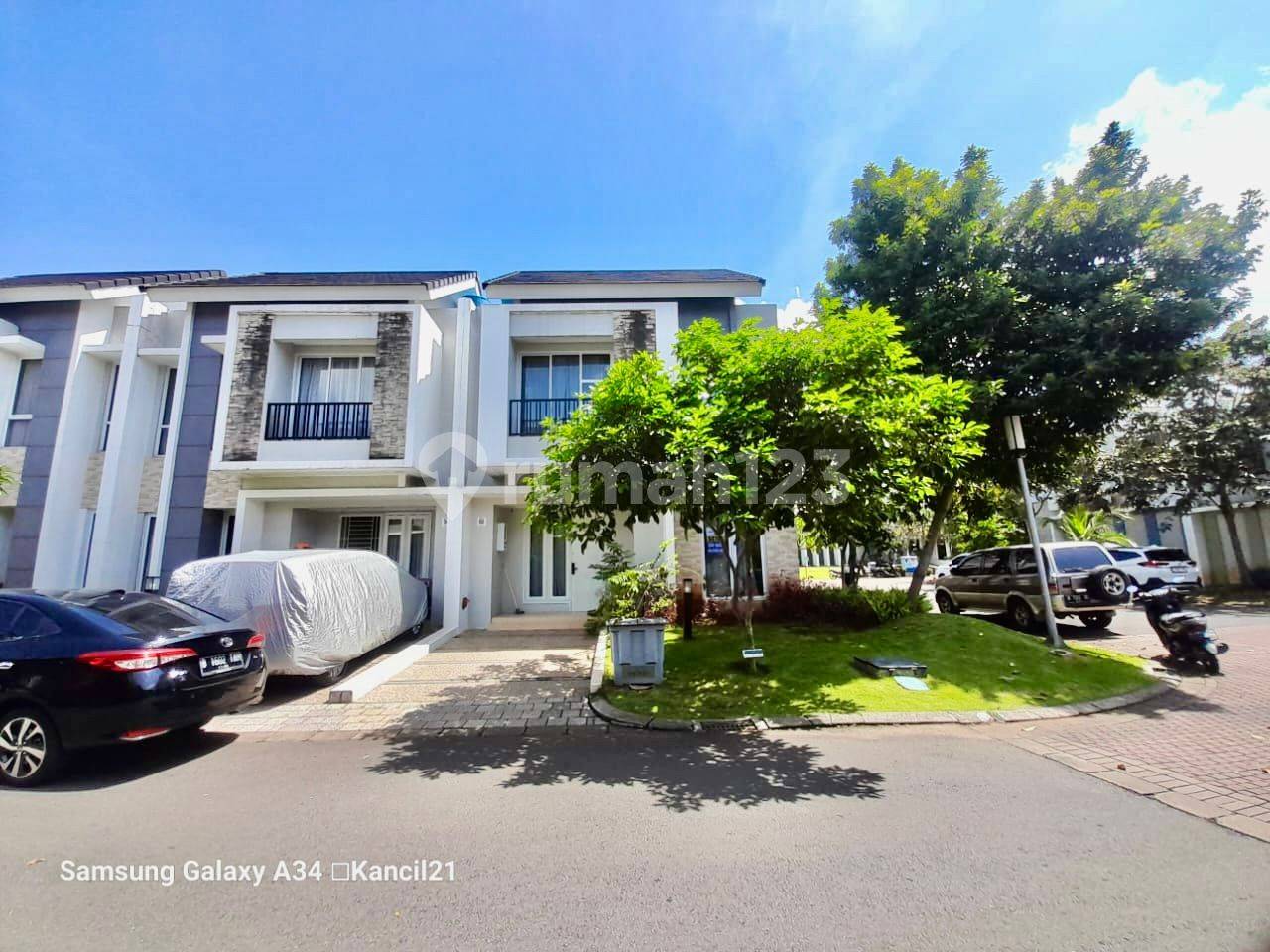 Modern 3-Bedroom Corner House in Gading Serpong