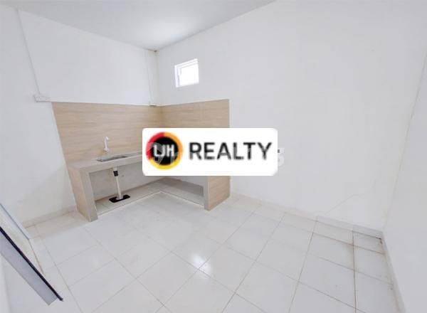 Townhouse in Tiban - 2 Bedrooms, Strategic Location