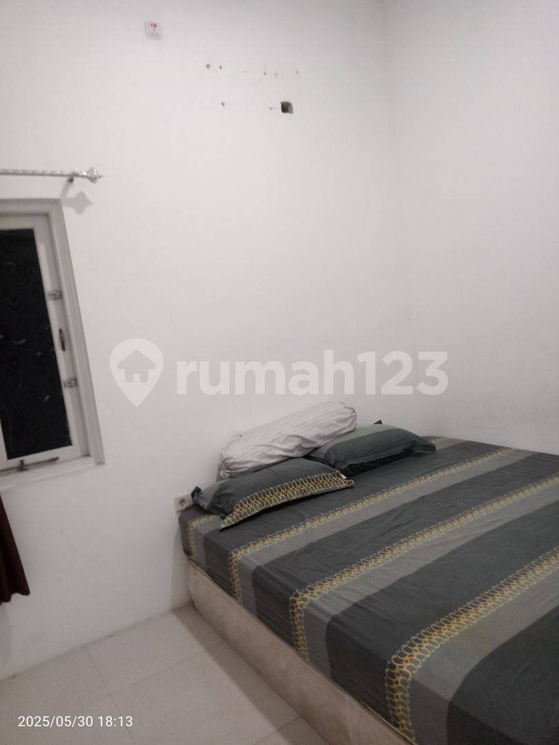 2 Bedroom House with Kitchen Set, Furnished, Near Grage Mall