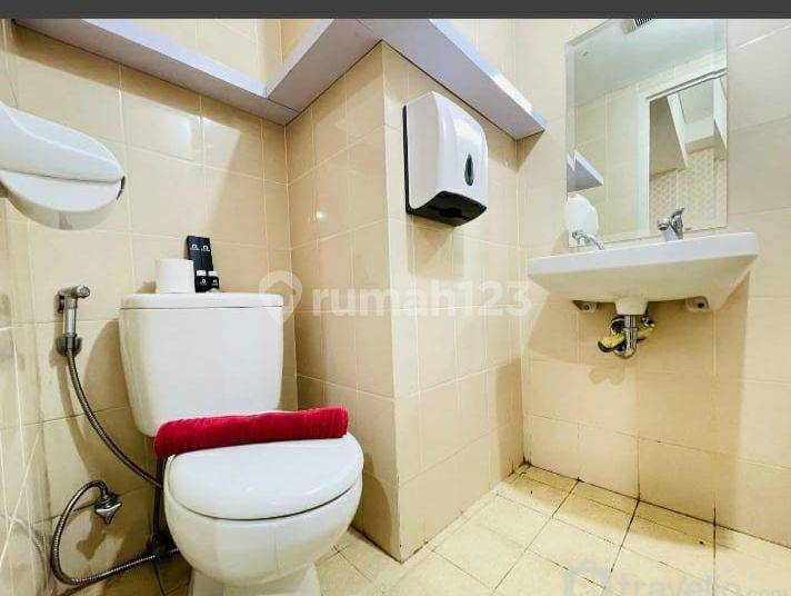1 Bedroom Apartment Near Unpar with Cool Air and Culinary Spots