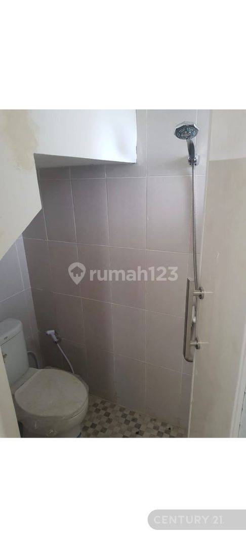 Strategically Located Property near Toll Cijago and Mall Liviale World