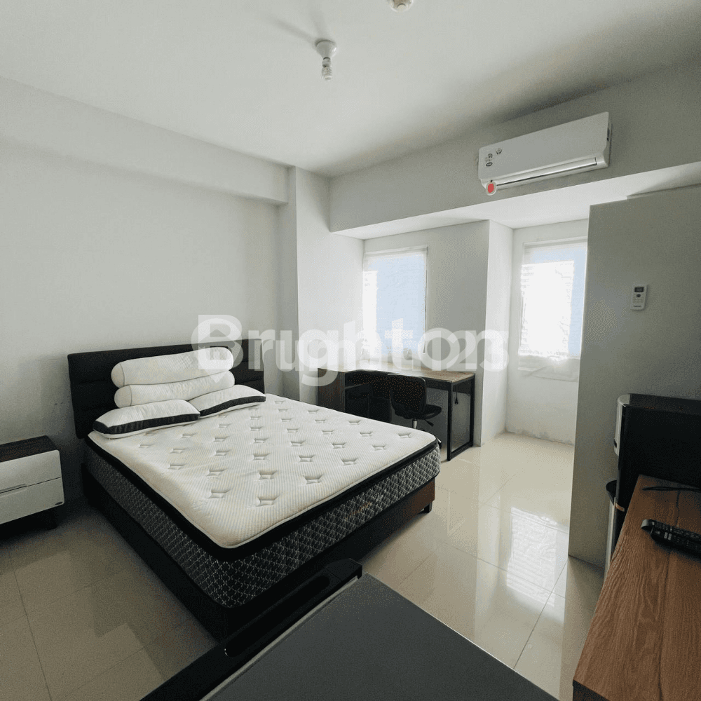 Furnished Apartment at Cornell with Amenities