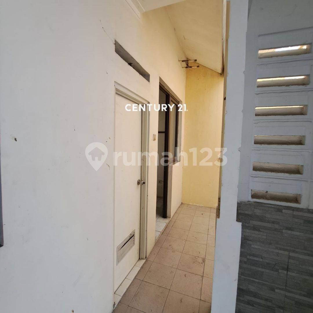 Strategic Location Property with Clean and Safe Environment