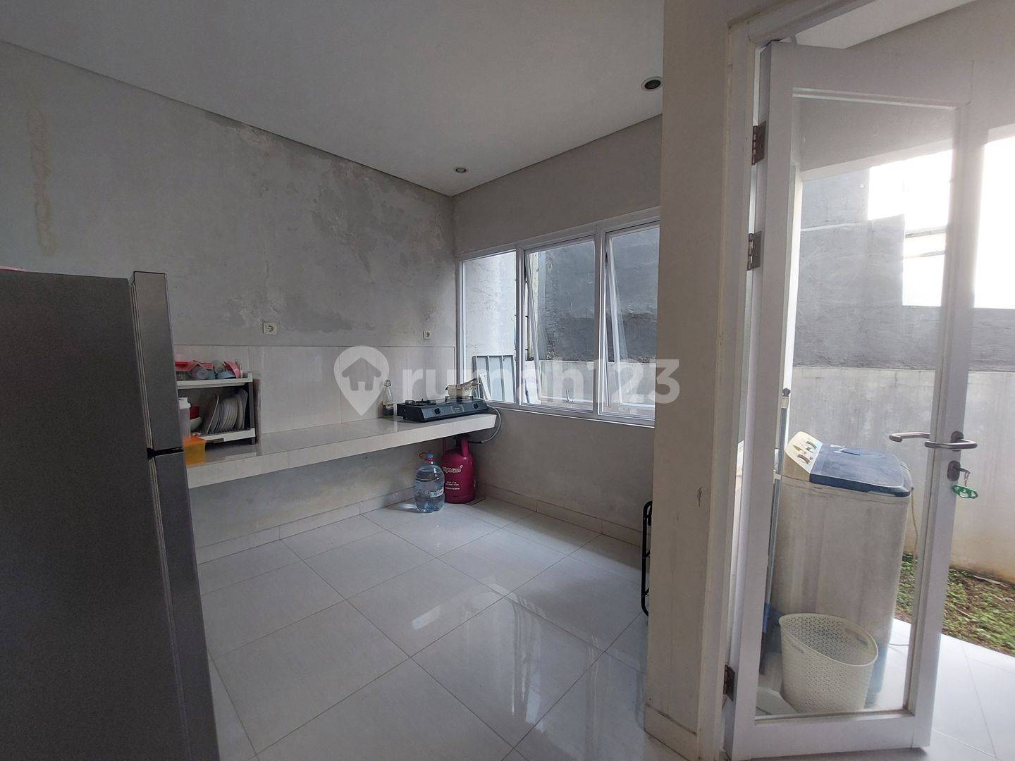 2-Story Semi-Furnished House with Multiple Amenities