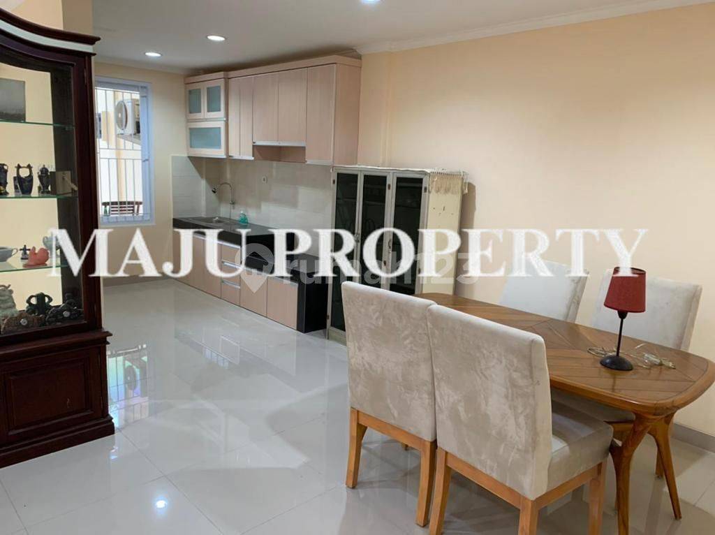 Spacious Property in Taman Laguna Cibubur Near Multiple Amenities