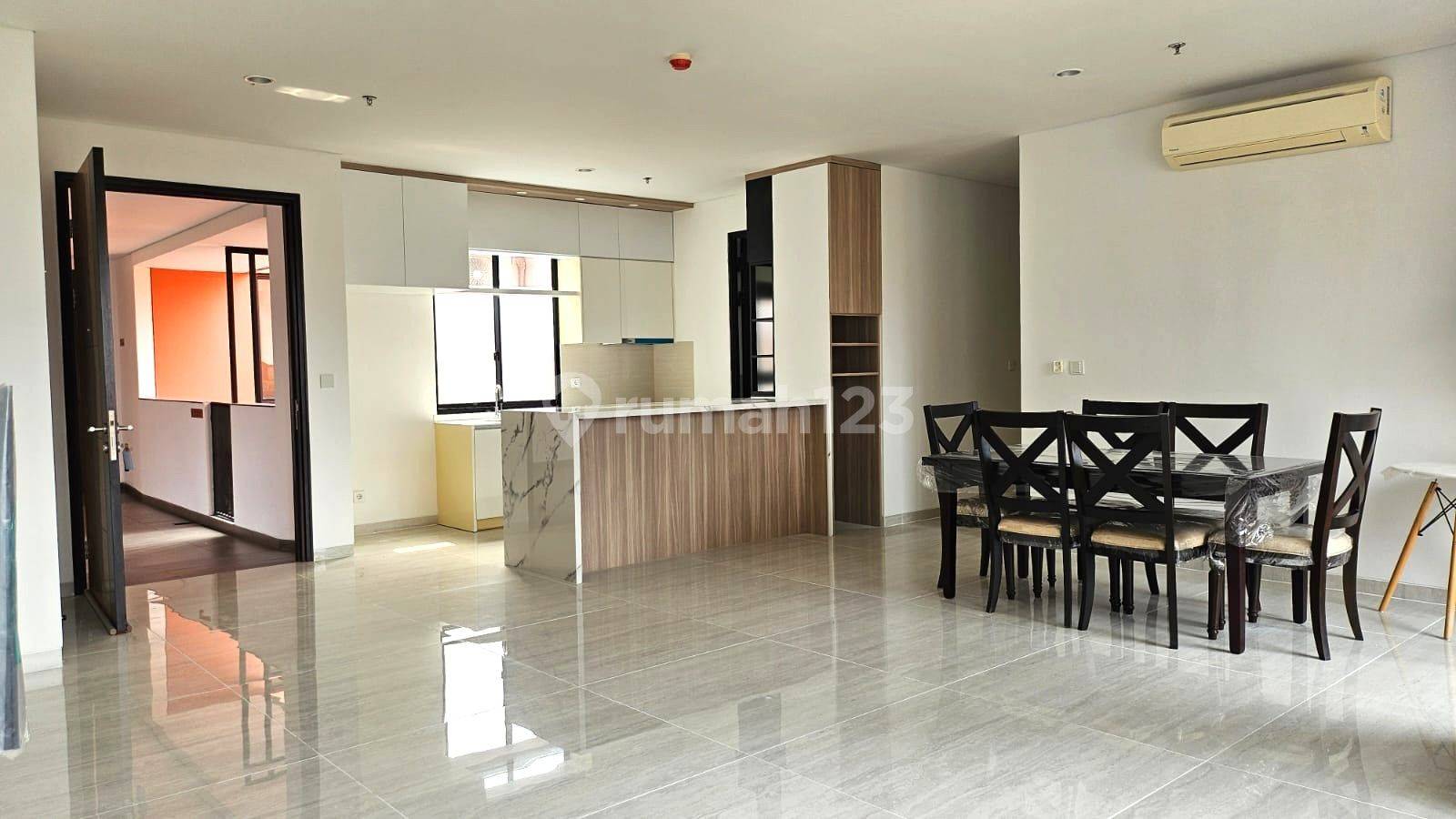 Top Floor Apartment with Pool View in Tower H, Fully Furnished