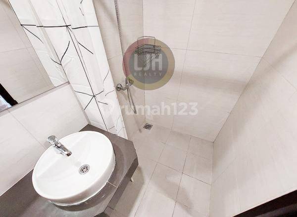 1 Bedroom Apartment in Nagoya with City View