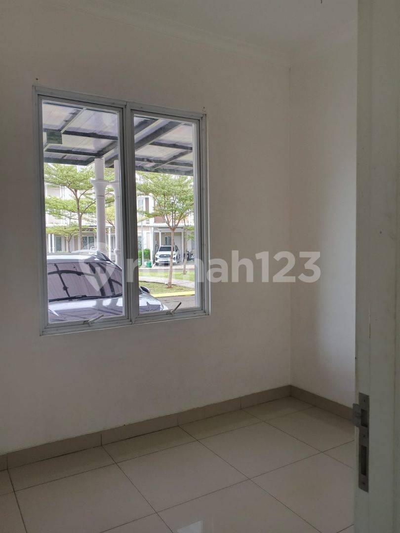 2-поверховий будинок у Thames Cluster, Jakarta Garden City