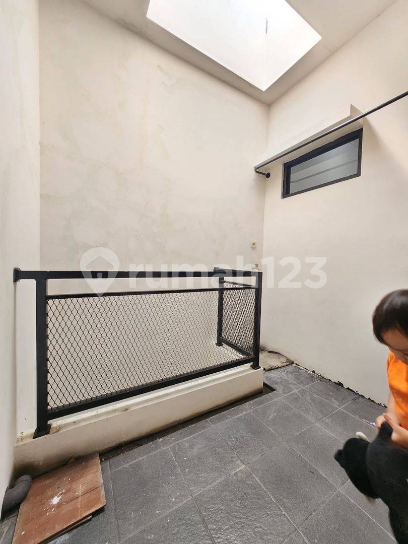 Comfortable 3-Bedroom House in Sariwangi Complex