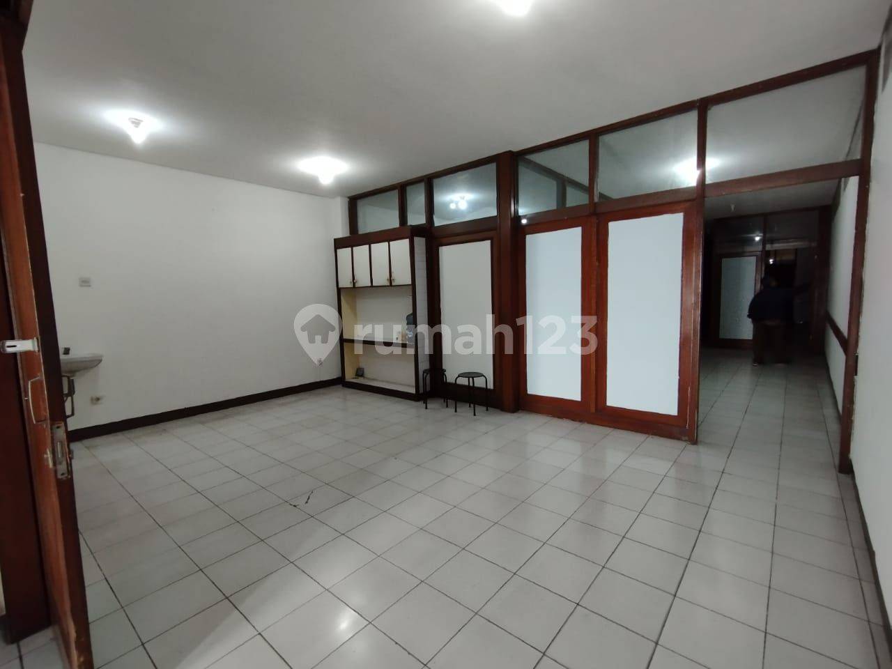 Strategic Shop House on Garuda Main Road