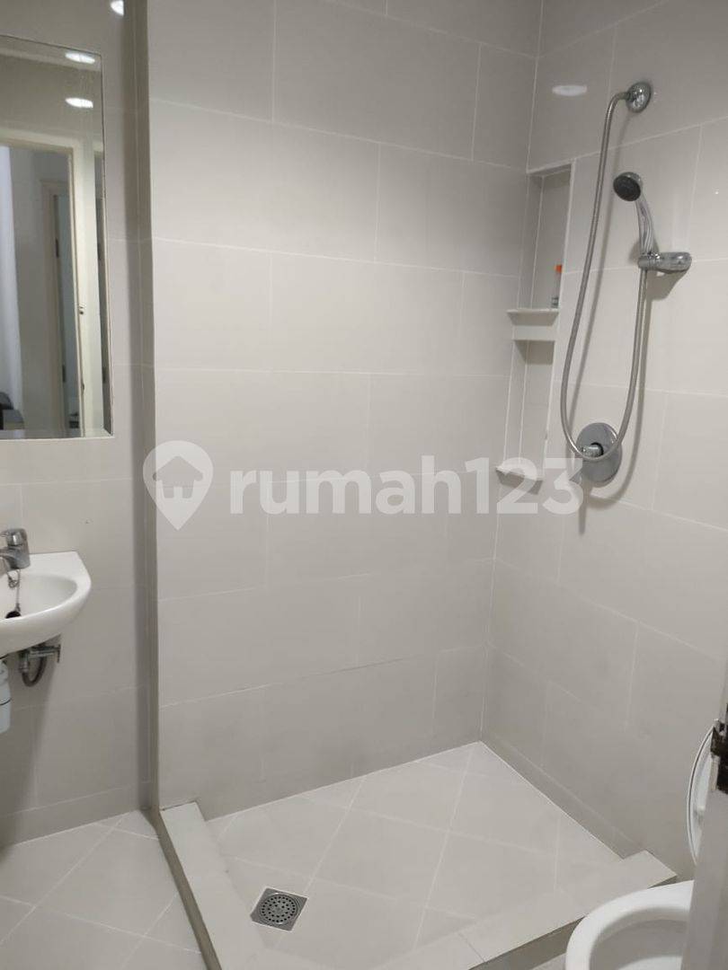 Furnished 2-Bedroom Apartment with AC