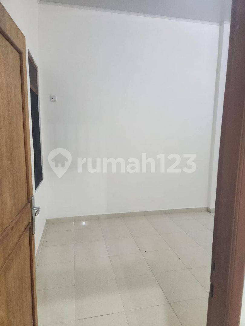 House in Griyaloka BSD, Sector 1-6, Southeast Facing