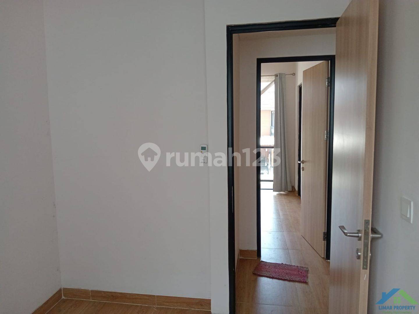 2-Story House in Lippo Karawaci, Tangerang - 3 Bedrooms, Unfurnished