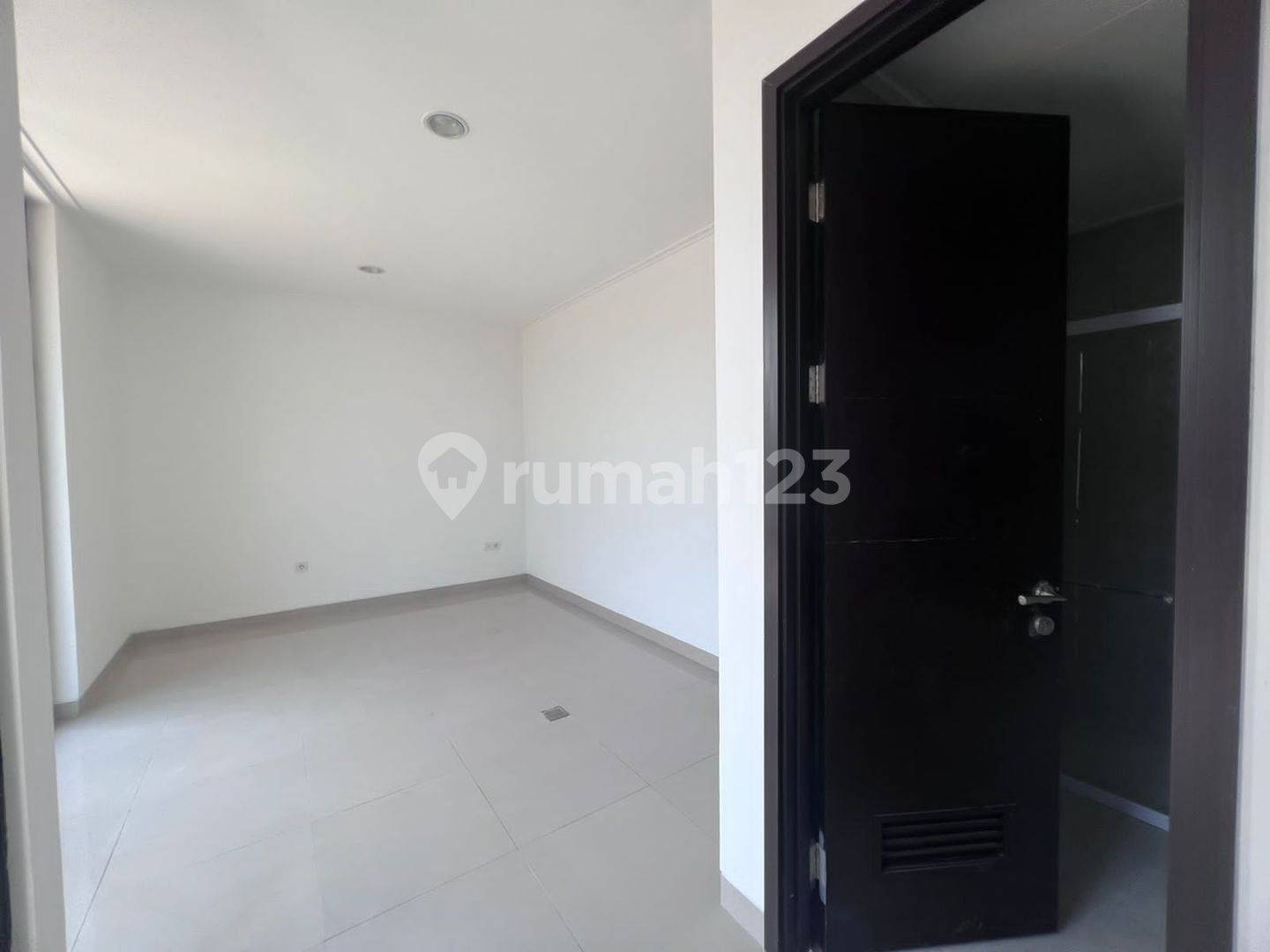 PIK 2 Millenial House - 3 Bedrooms, Strategic Location