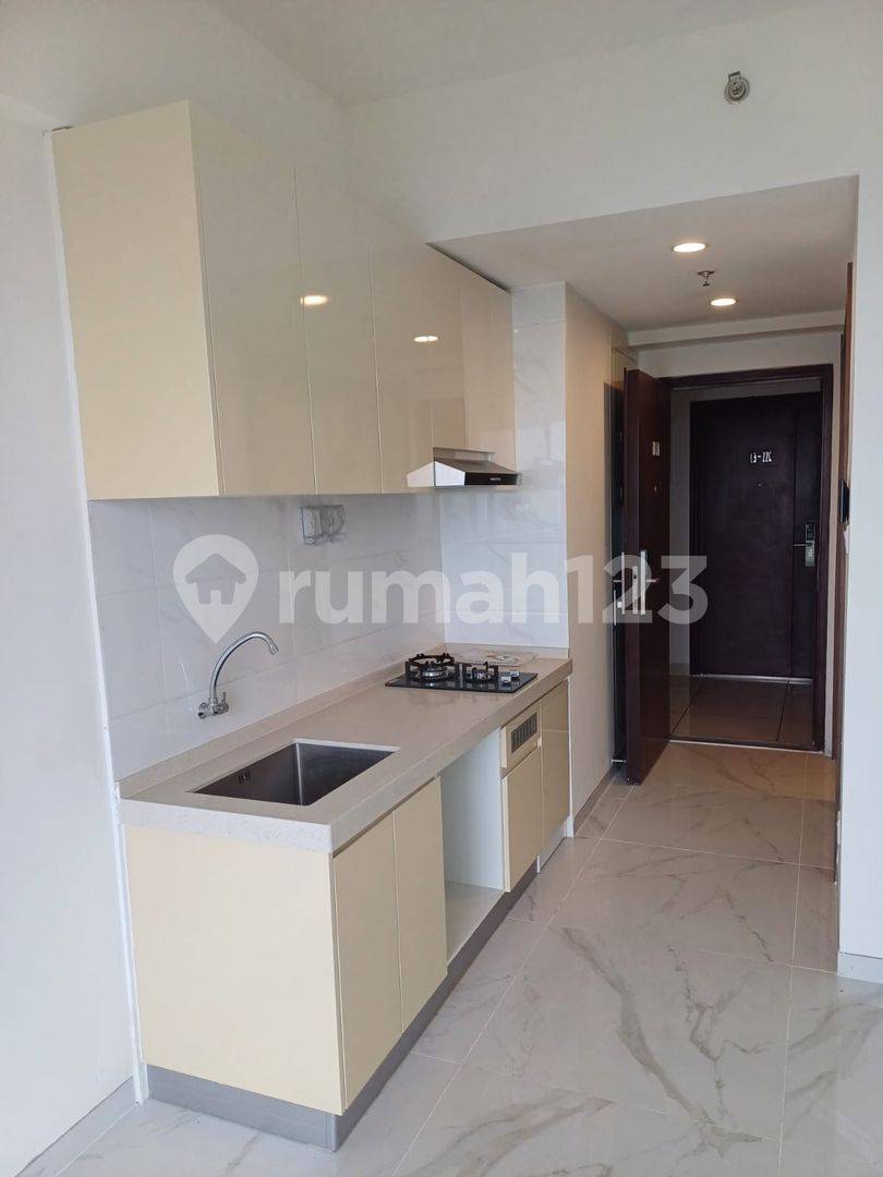 Studio Apartment in Skyhouse BSD, Tower Leonie, Floor 22